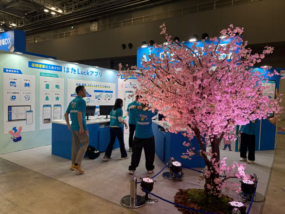 東京ビッグサイトでの展示会リテールテックに声優キャスティング